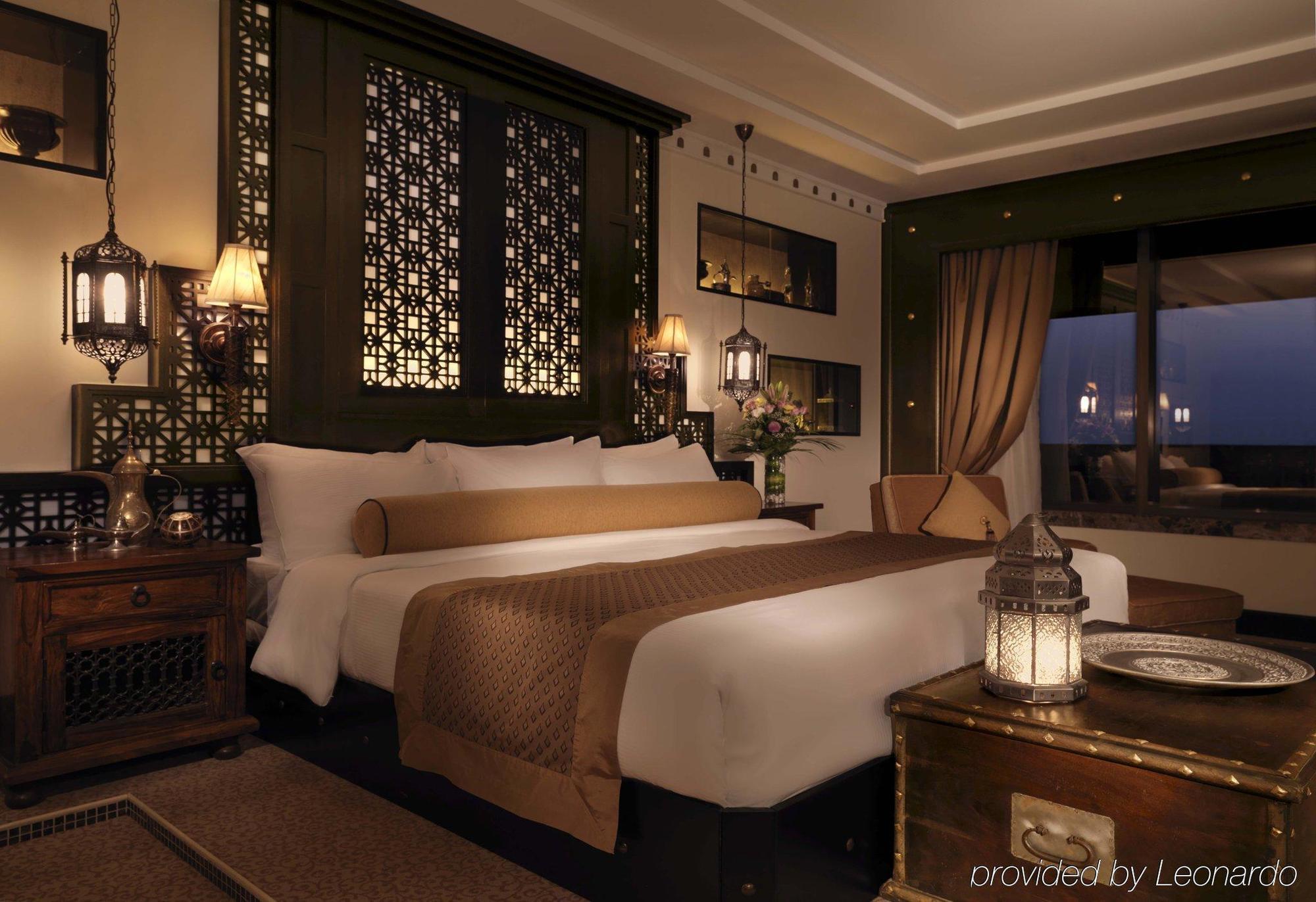 Radisson Blu Resort, Sharjah Habitación foto Deluxe Suite