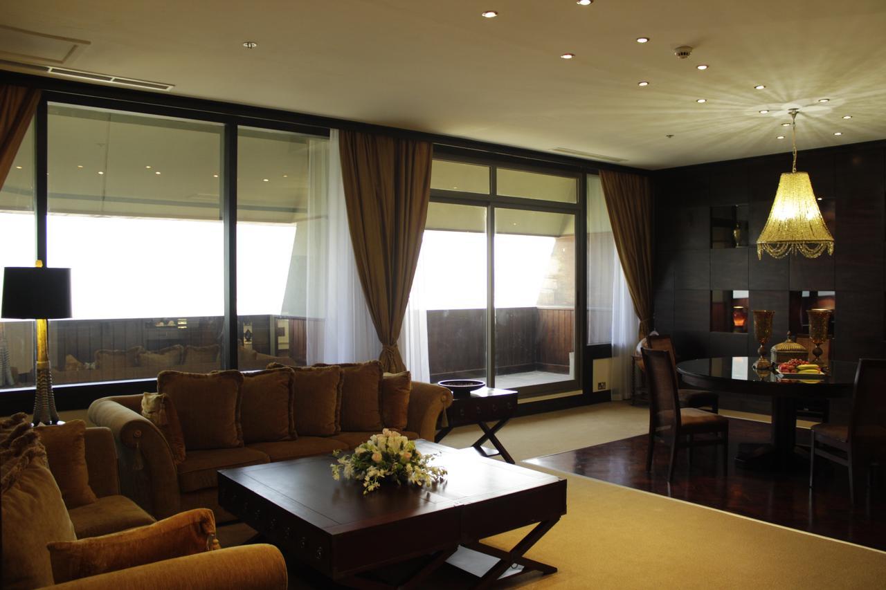 Radisson Blu Resort, Sharjah Exterior foto A suite at the hotel